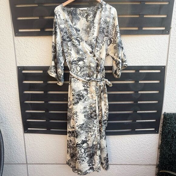 Bucketlist Toile Floral Wrap Midi Dress with Tie Waist in Black & Ivory | Large - Picture 1 of 8
